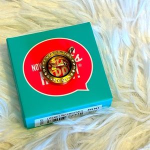 Origami Owl small gold locket with gold arrow charm